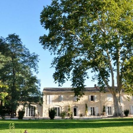 Mas Le 7 Bed & Breakfast Saint-Andiol Exterior photo