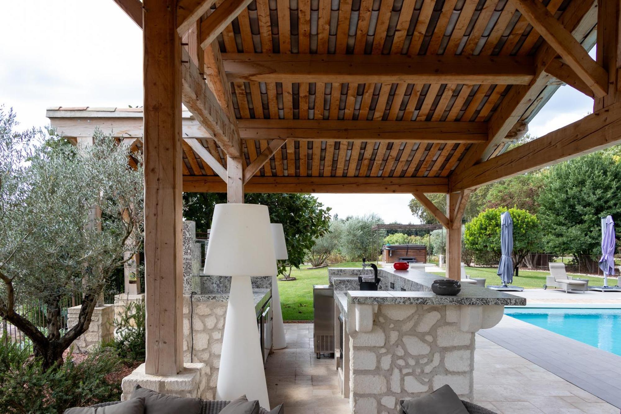 Mas Le 7 Bed & Breakfast Saint-Andiol Exterior photo