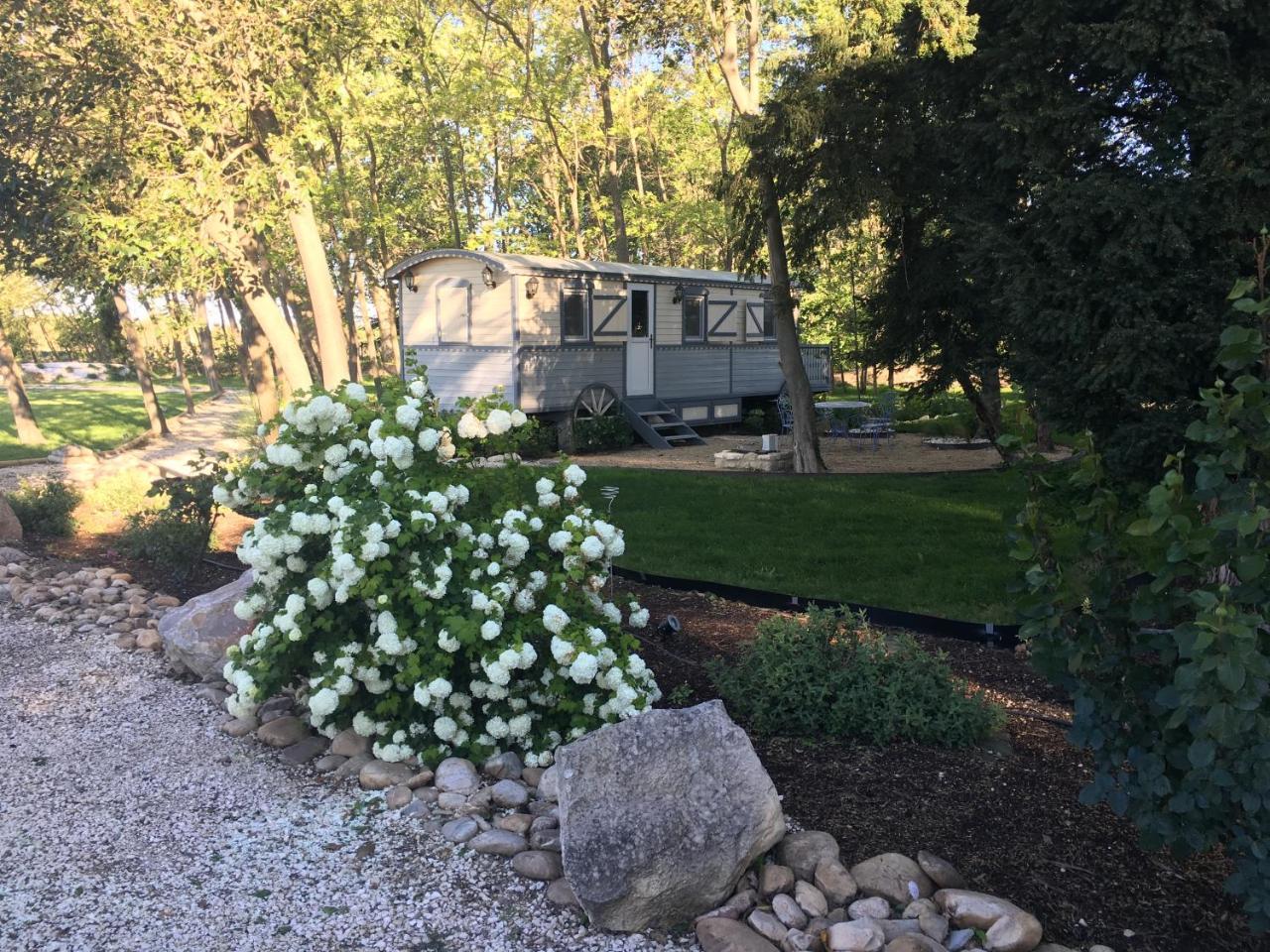 Mas Le 7 Bed & Breakfast Saint-Andiol Exterior photo